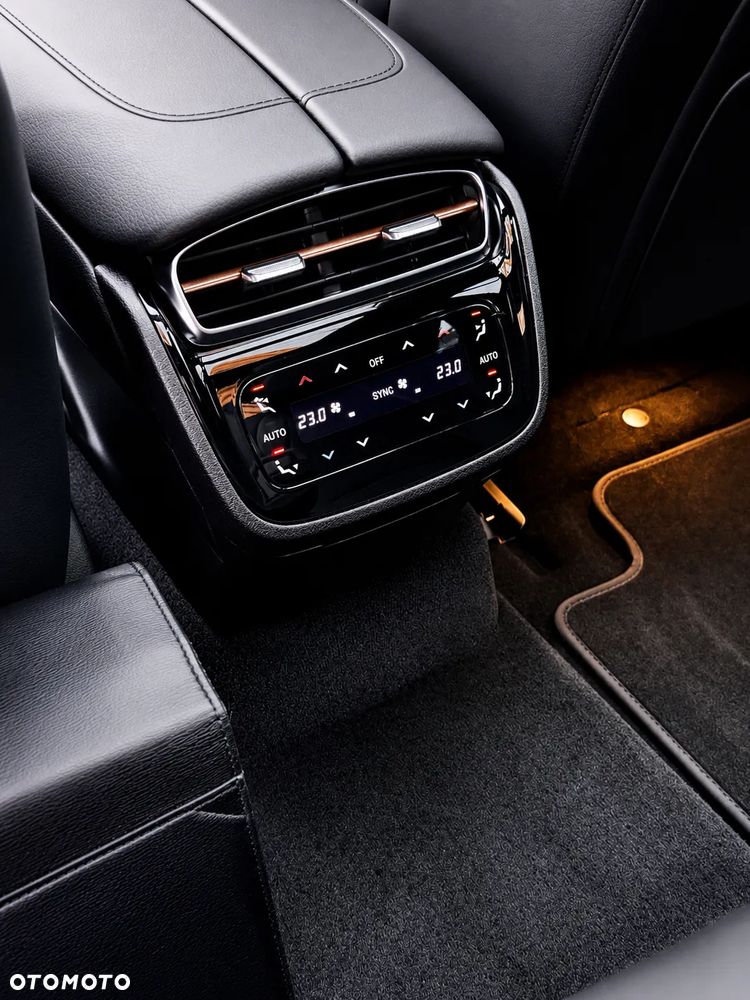 Mercedes-Benz EQE AMG 43 4Matic - 31