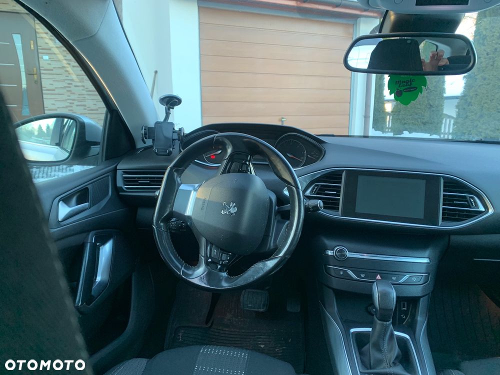 Peugeot 308 BlueHDi FAP 150 Stop&Start Automatik Allure - 18
