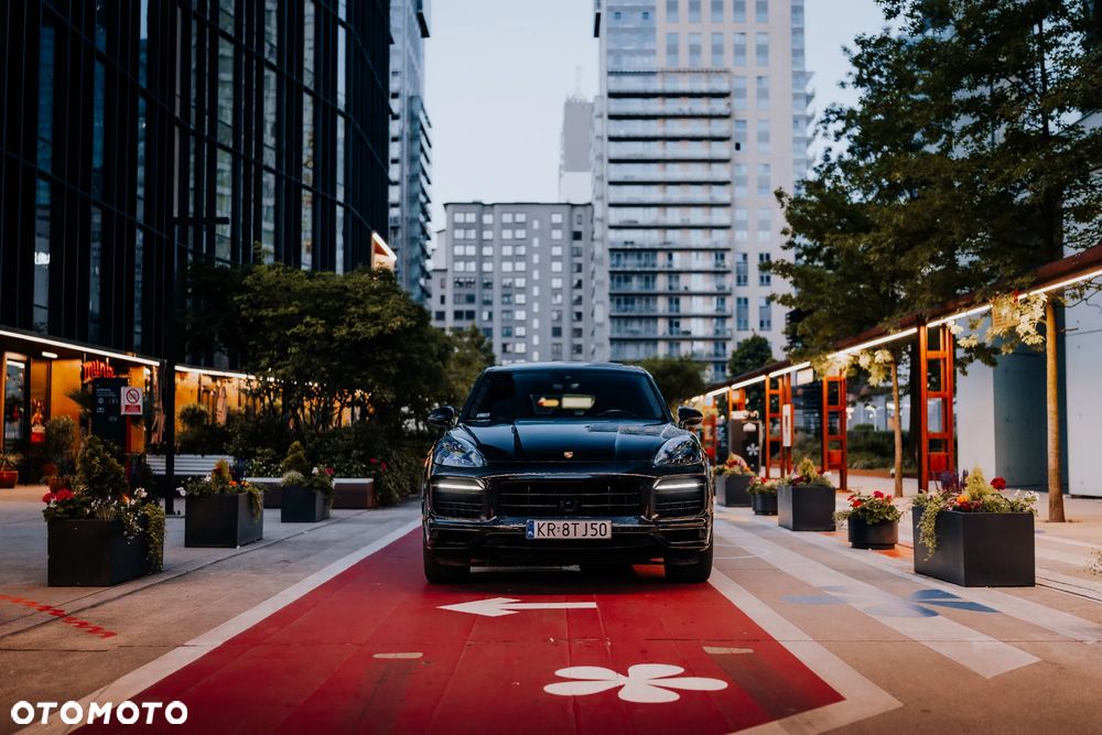 Porsche Cayenne GTS - 4