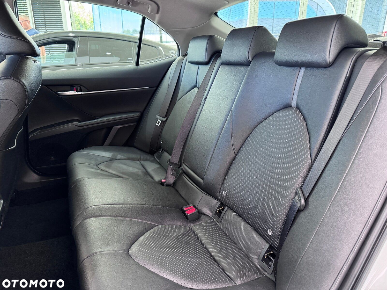 Toyota Camry - 13