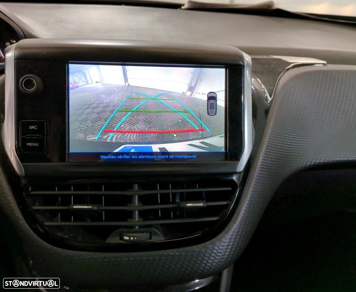 Peugeot 2008 1.2 PureTech Signature - 8