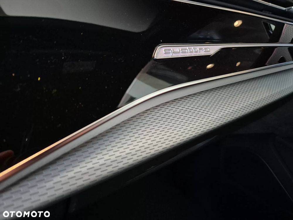 Audi Q7 TFSI e PHEV 290 kW Quattro S Line Tiptr - 23