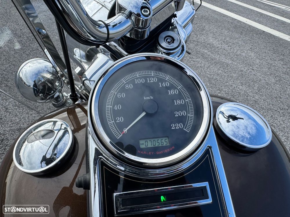 Harley-Davidson FLHR Road King Aniversário - 7