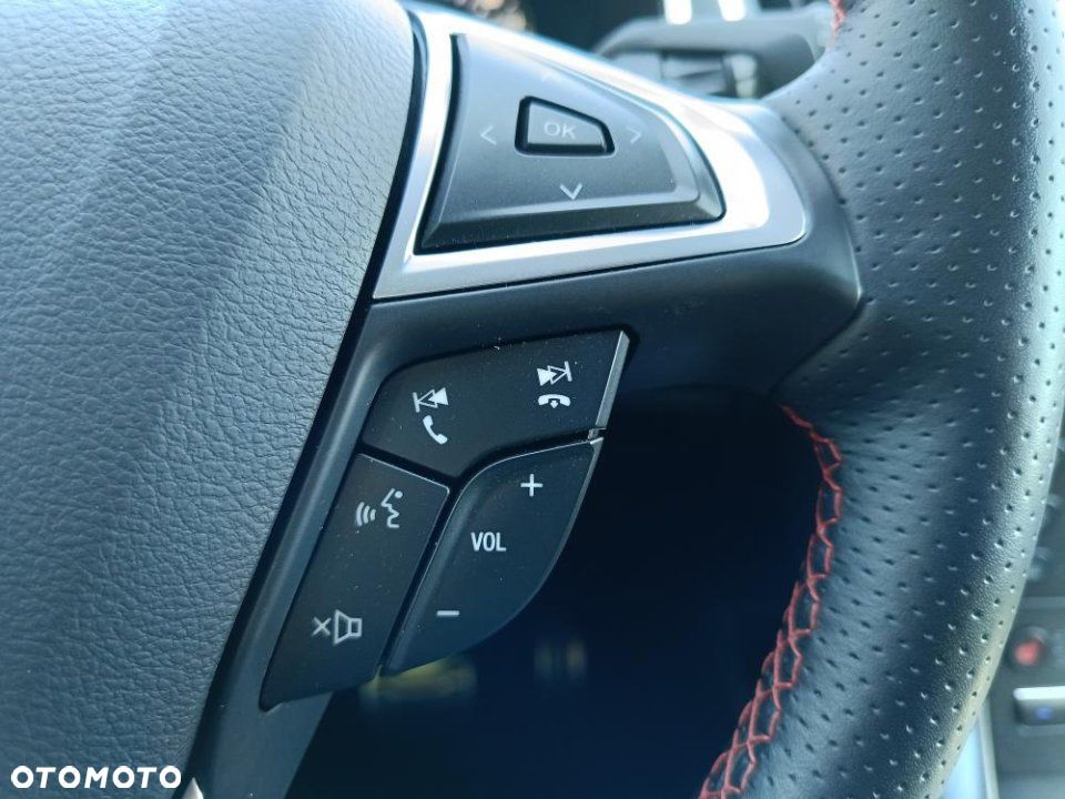 Ford S-Max - 16