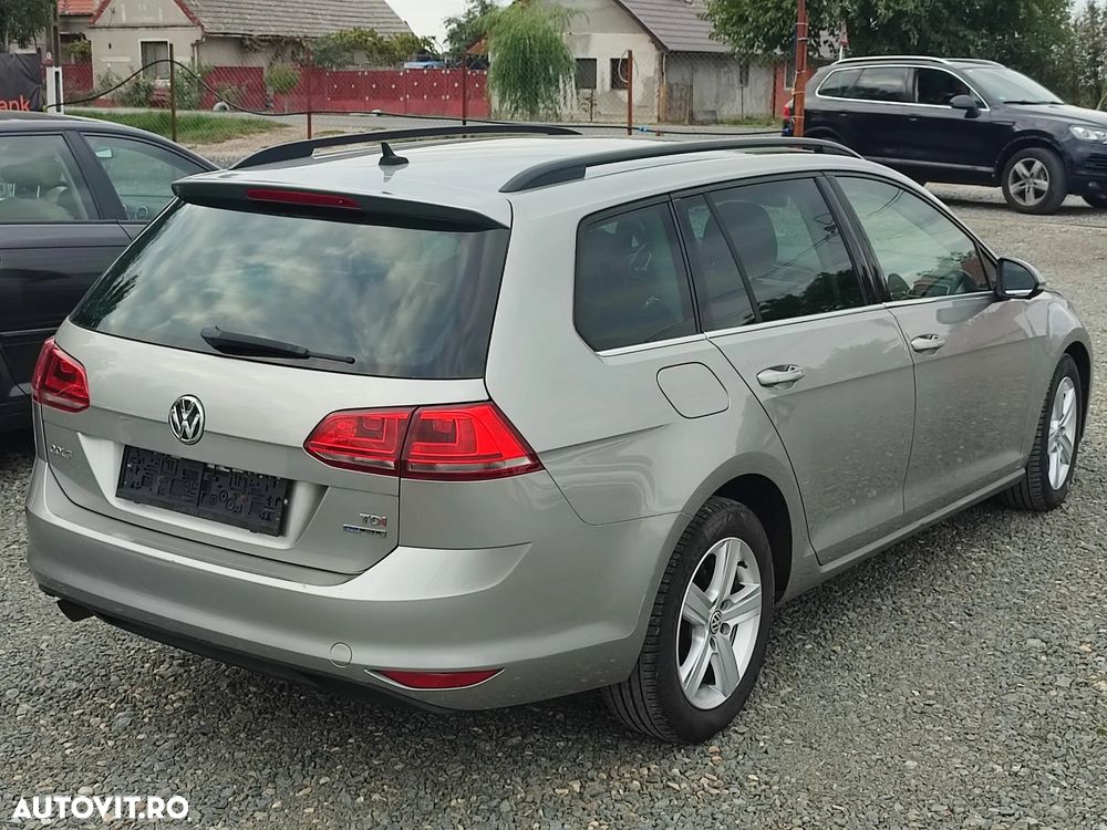 Volkswagen Golf - 4