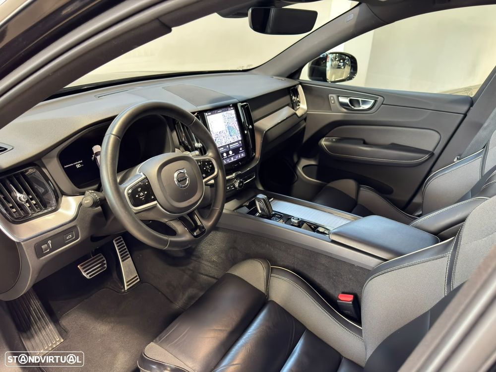 Volvo XC 60 2.0 B4 R-Design - 13