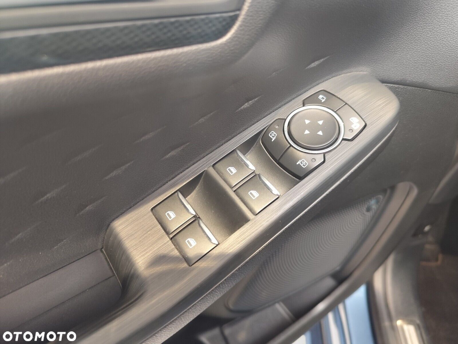 Ford Kuga - 20
