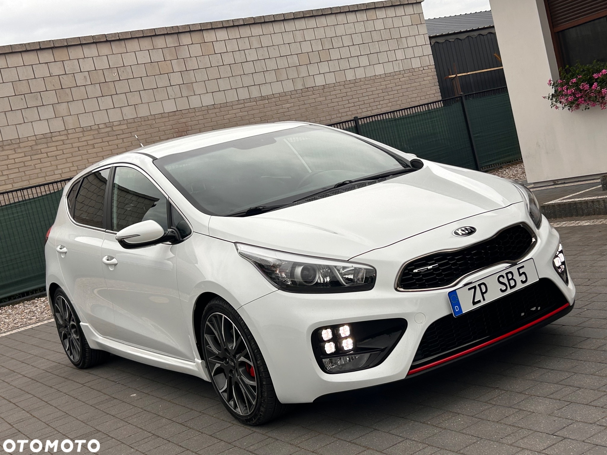 Kia Ceed 1.6 T-GDI GT-Track - 16