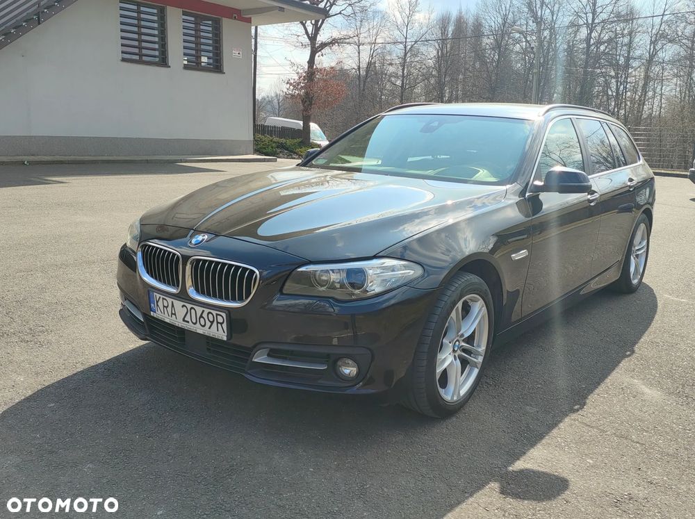 BMW Seria 5 525d xDrive - 4