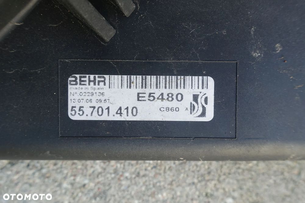 WENTYLATOR CHŁODNICY GRANDE PUNTO 1.4 8V - 3