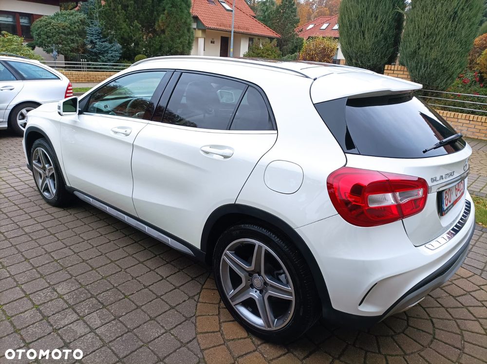 Mercedes-Benz GLA 250 4Matic 7G-DCT AMG Line - 8