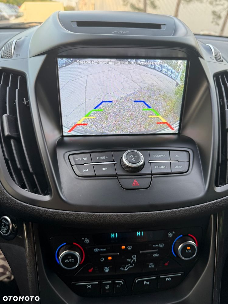 Ford Kuga 1.5 EcoBoost 2x4 Titanium - 18
