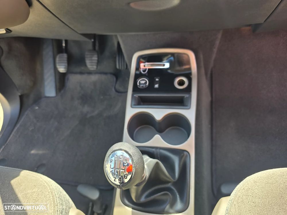 Renault Espace 2.2 dCi Dynamique 5L - 23