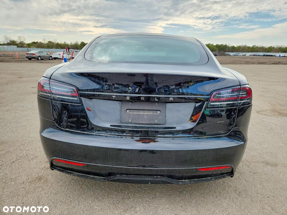 Tesla Model S AWD - 6