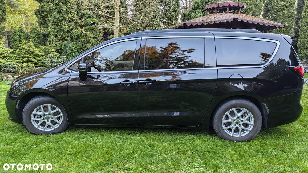 Chrysler Pacifica - 8