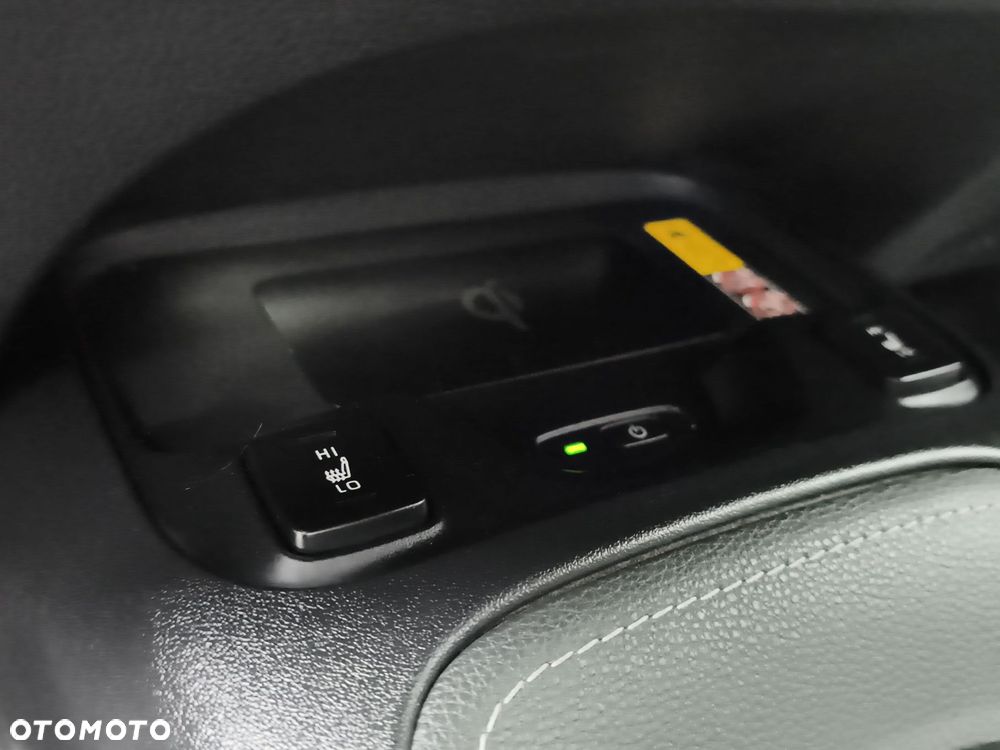 Toyota Corolla 2.0 Hybrid Style - 25
