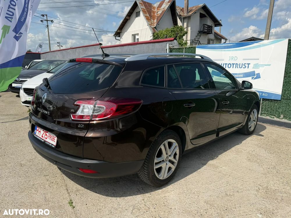 Renault Megane ENERGY dCi 110 Start & Stop Bose Edition - 4