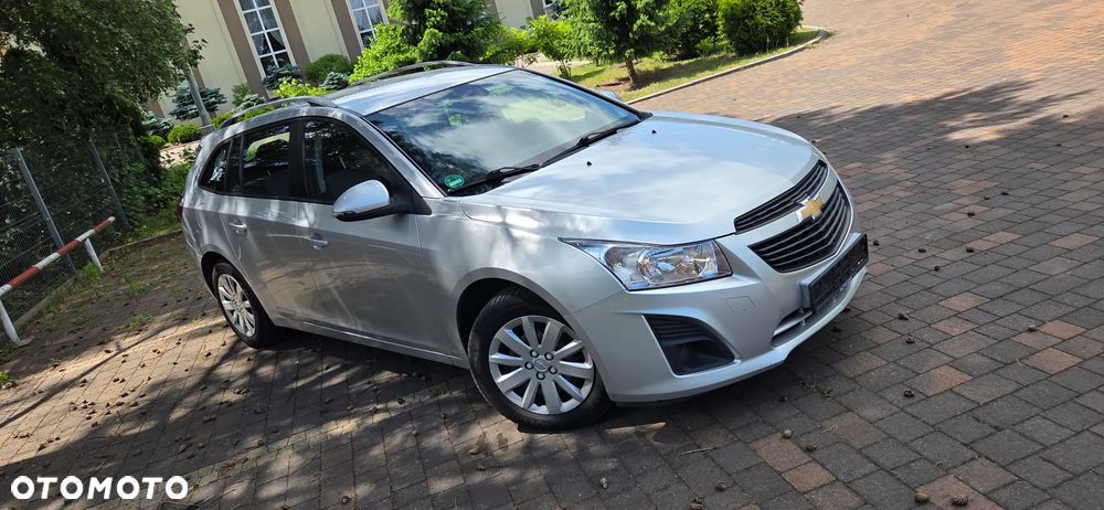 Chevrolet Cruze 1.6 LS - 2