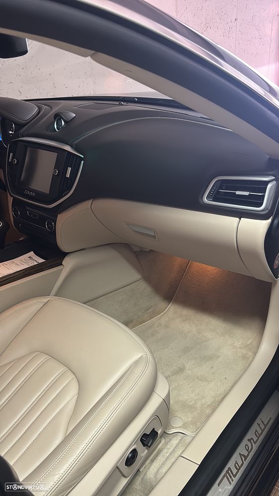 Maserati Ghibli 3.0 V6 - 19