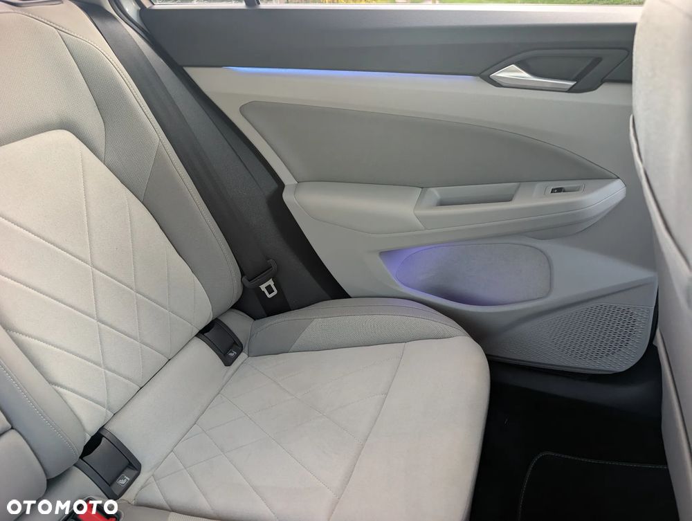 Volkswagen Golf 2.0 TDI SCR DSG Life - 28