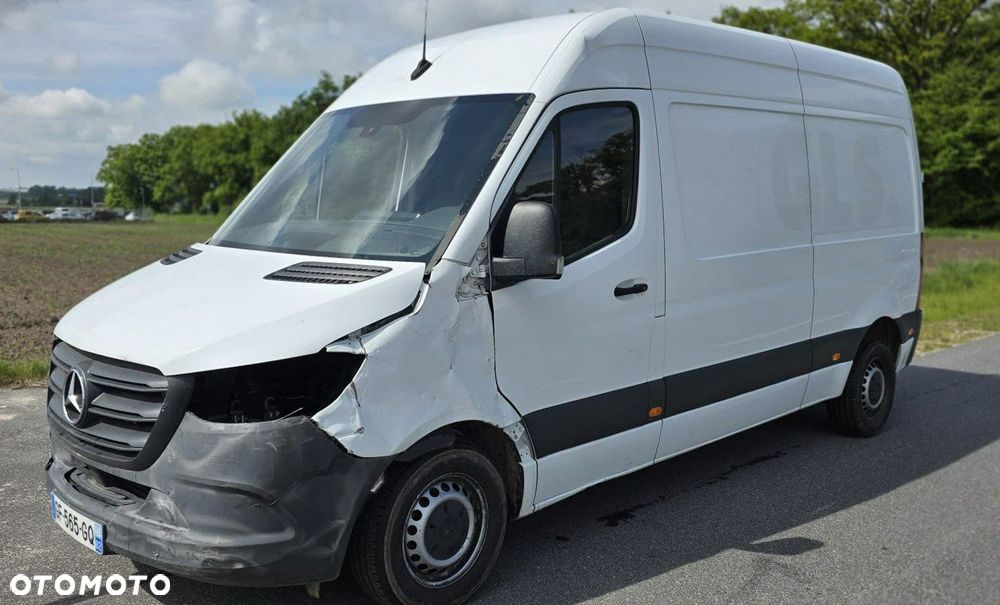 Mercedes-Benz Sprinter - 9