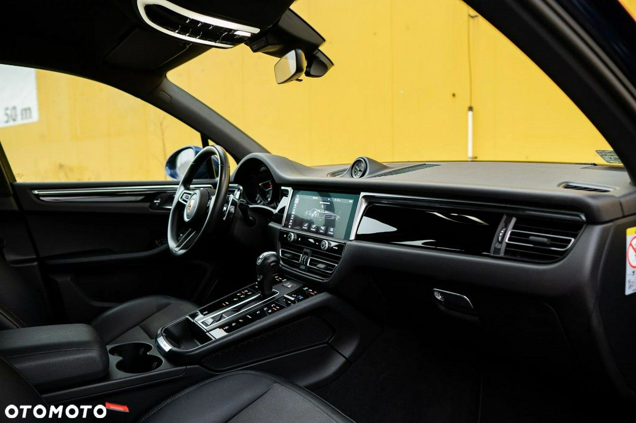 Porsche Macan Standard - 18