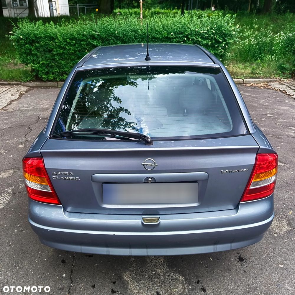 Opel Astra 1.4 - 6