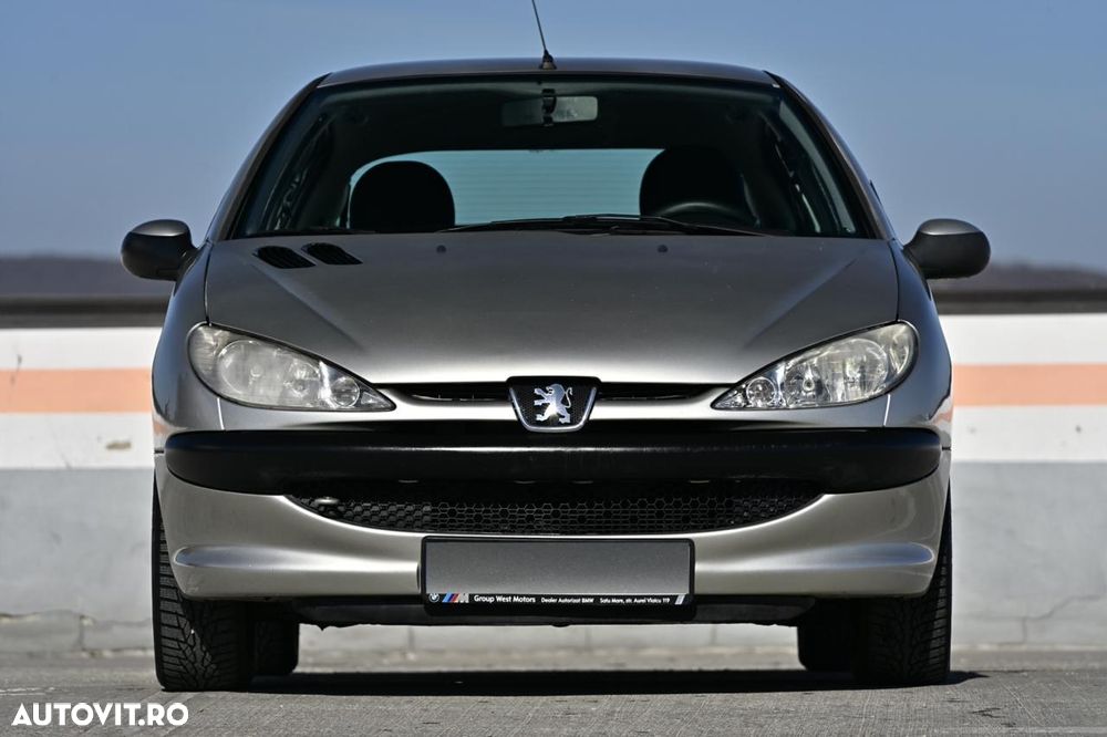 Peugeot 206 1.4E Sedan - 12