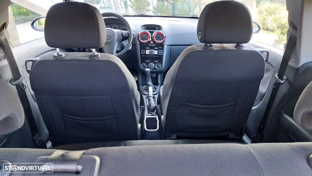 Opel Corsa 1.2 Black Edition - 10