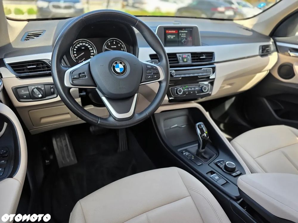 BMW X1 sDrive16d xLine - 35