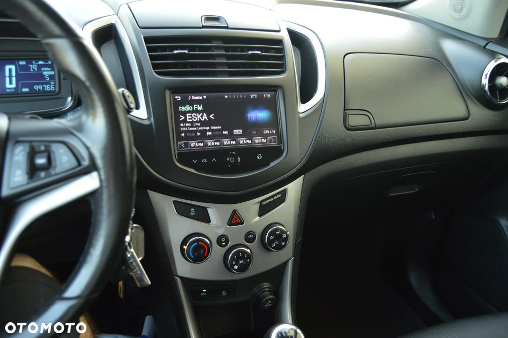 Chevrolet Trax 1.6 LS - 21