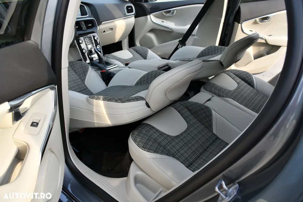 Volvo V40 D4 Geartronic Inscription - 30