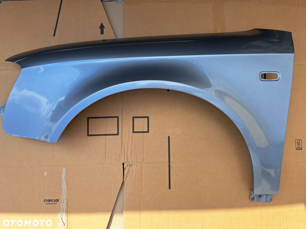Błotnik AUDI A4 B7 LY7G (Quartz Gray Metalic  kwarcowy szary) lewy przód do modeli sedan kombi od 2004 do 2007 - 1