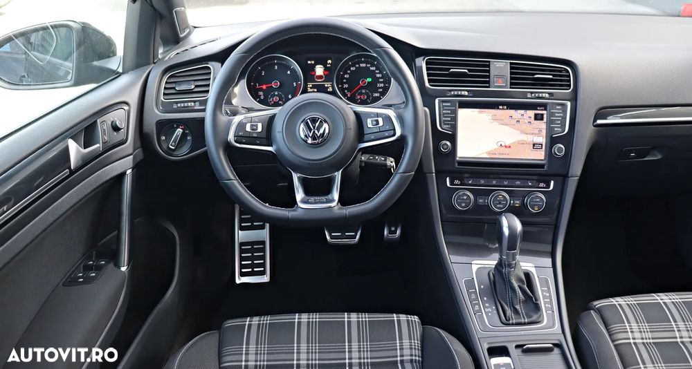 Volkswagen Golf GTD 2.0 TDI SCR DSG - 25