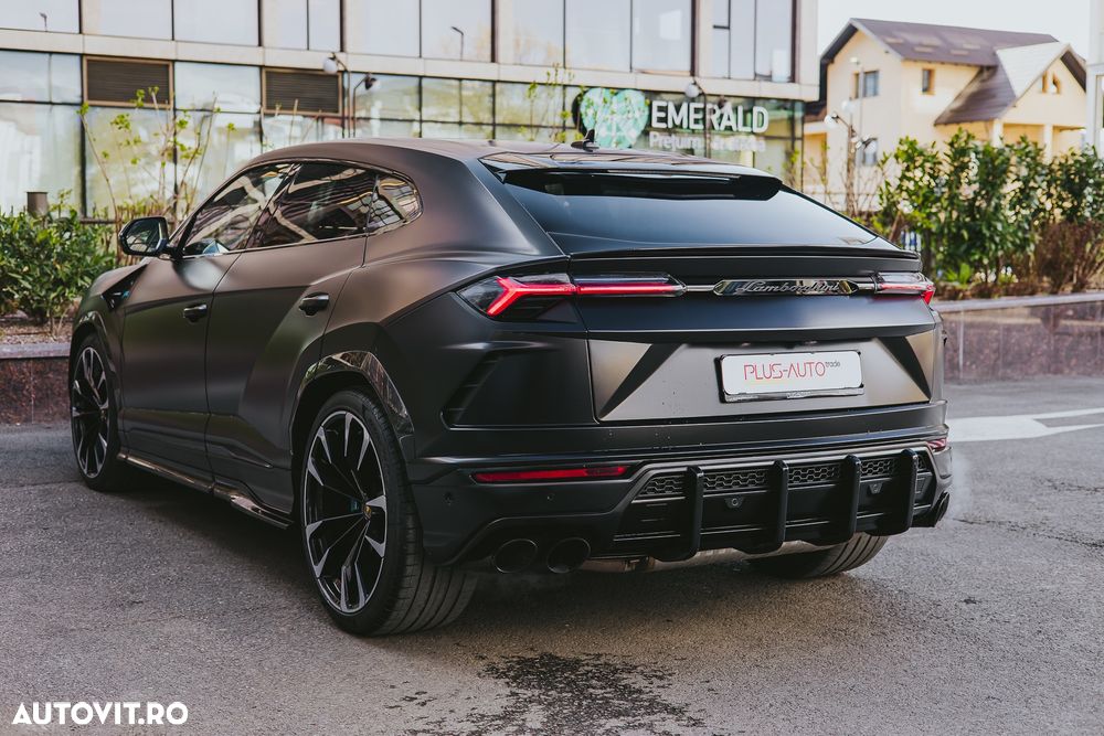 Lamborghini URUS - 9