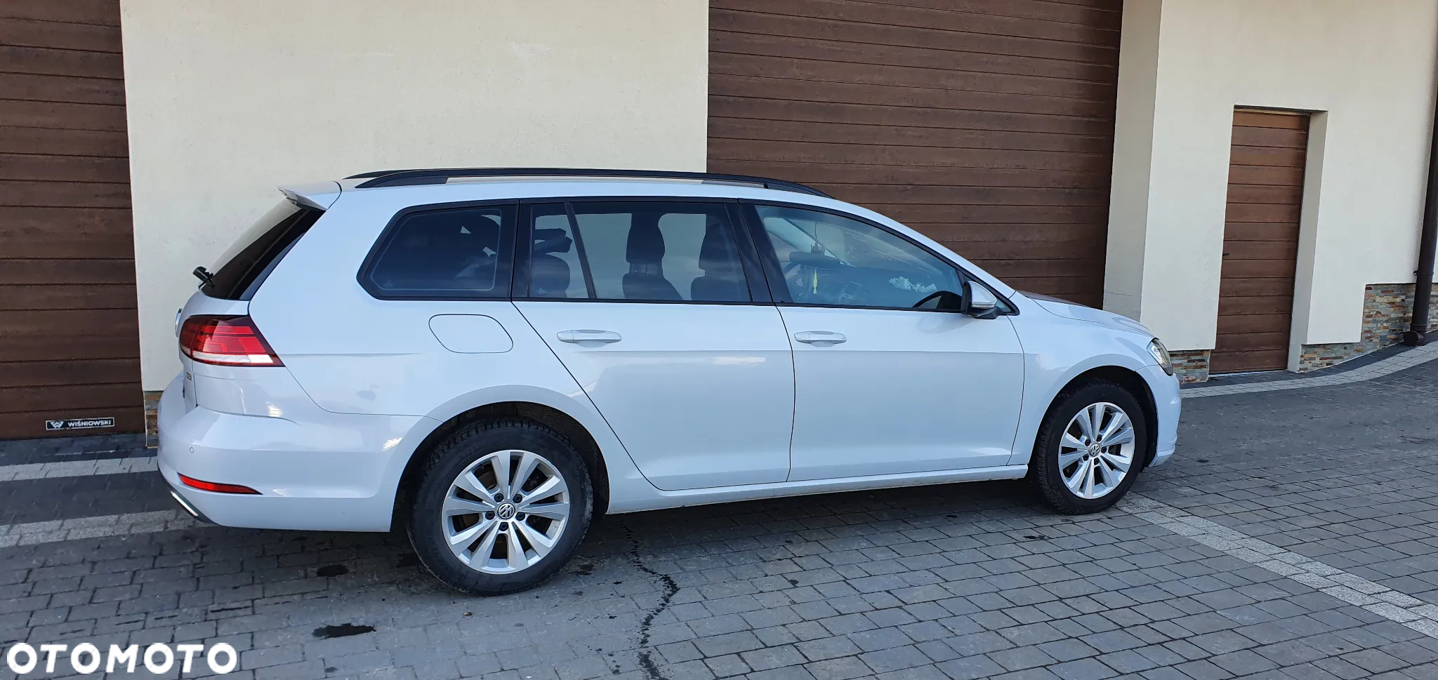 Volkswagen Golf - 2