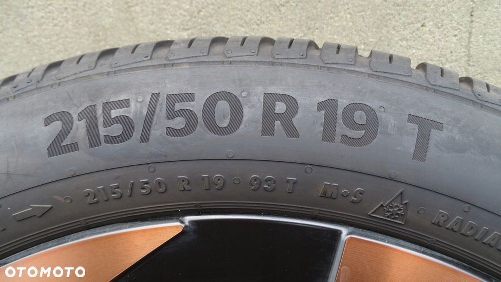 CUPRA BORN 10E - felga 7.5Jx19H2 ET50 5x112 - 8