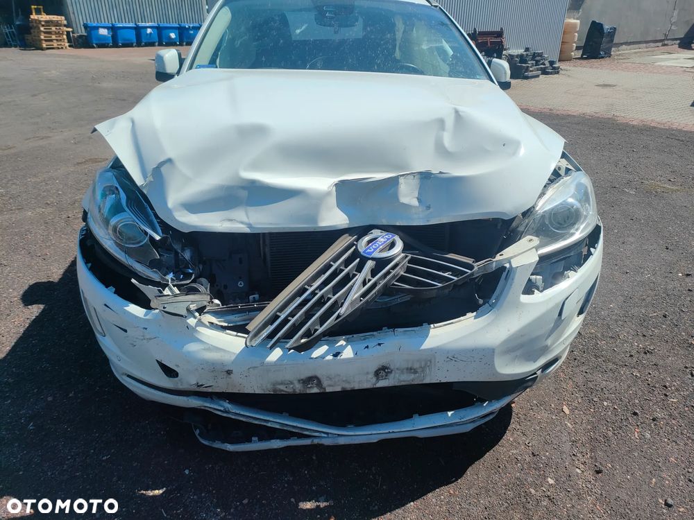 Volvo XC 60 D4 AWD Momentum - 2
