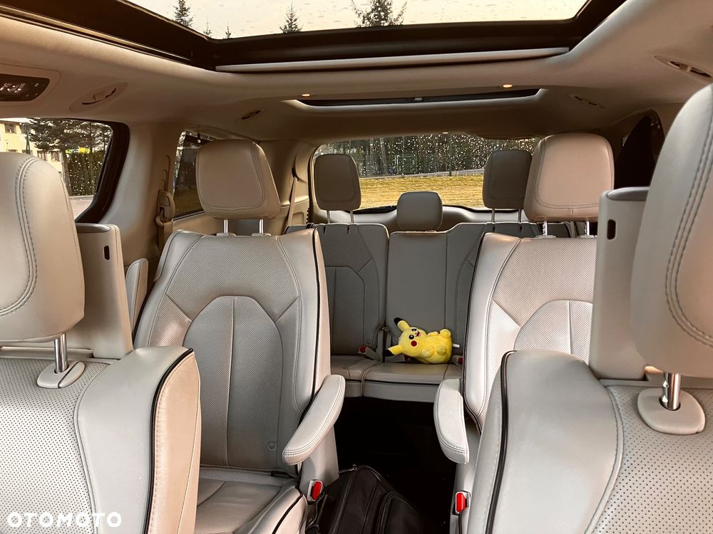Chrysler Pacifica - 7