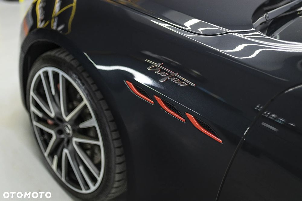 Maserati Ghibli Trofeo - 11