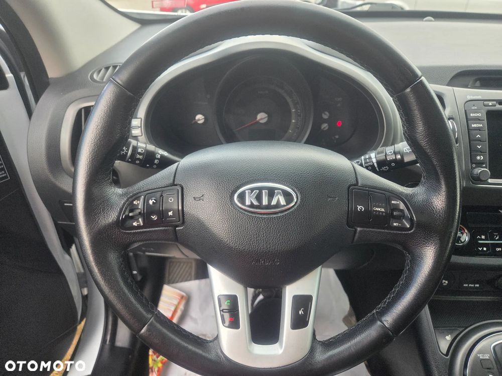 Kia Sportage 2.0 CRDI 4WD Automatik Vision - 13