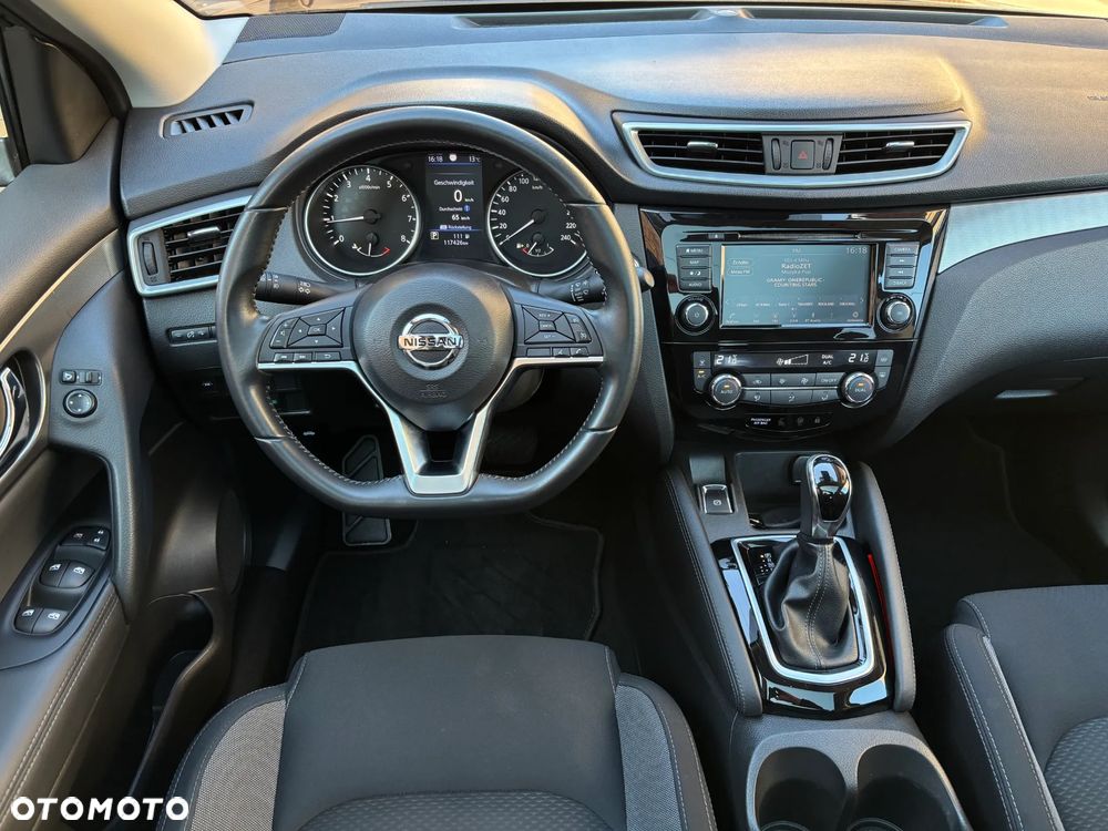Nissan Qashqai 1.3 DIG-T DCT TEKNA+ - 11