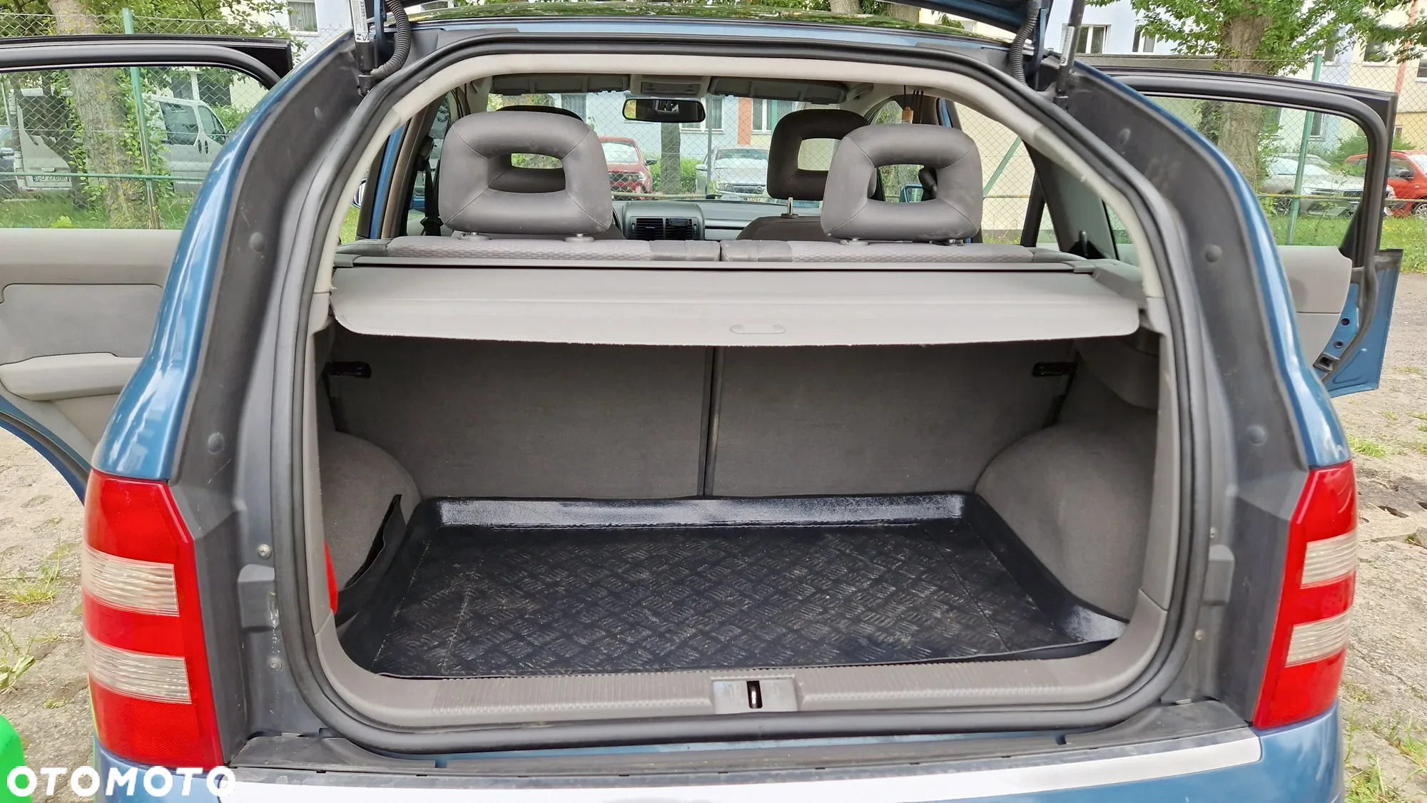 Audi A2 1.4 - 11