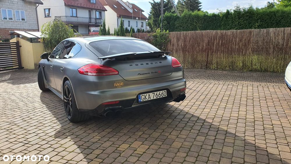 Porsche Panamera Turbo - 6