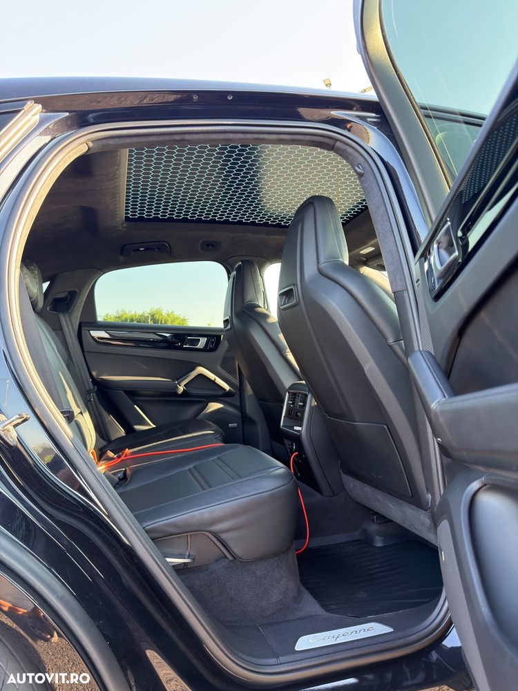 Porsche Cayenne - 7