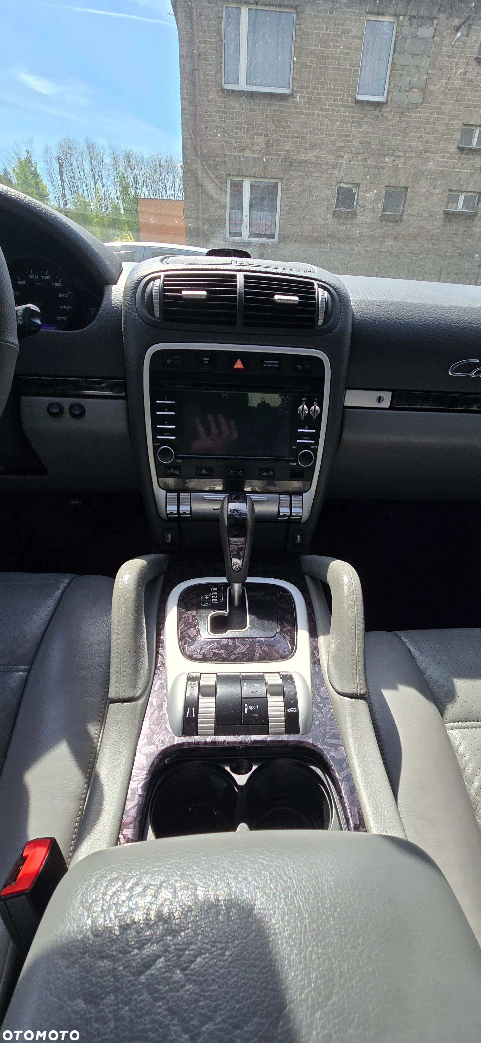 Porsche Cayenne - 12