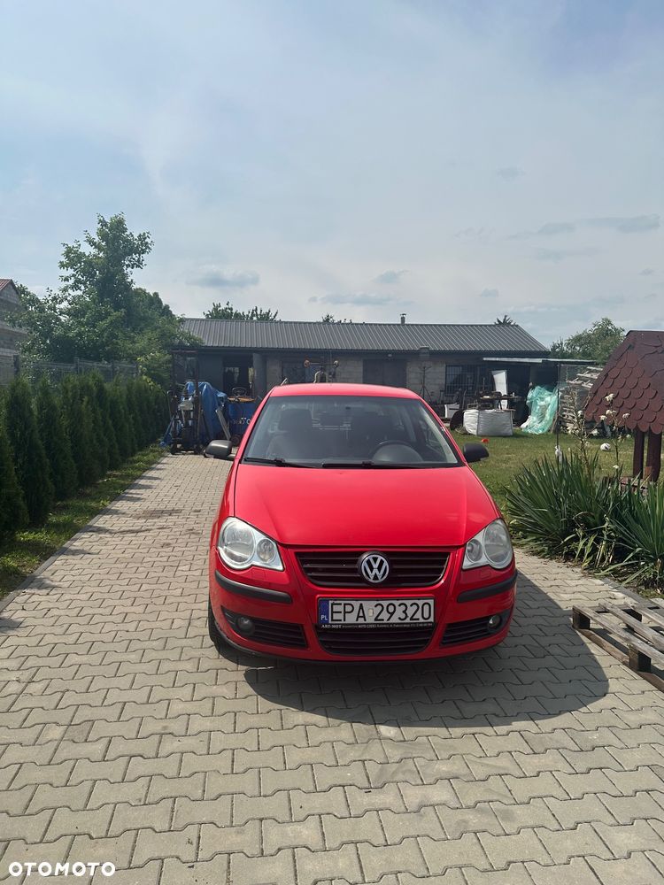 Volkswagen Polo 1.4 16V Comfortline - 1