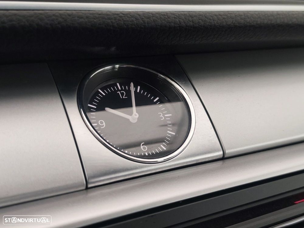 VW Passat CC 2.0 TDi BlueMotion - 28