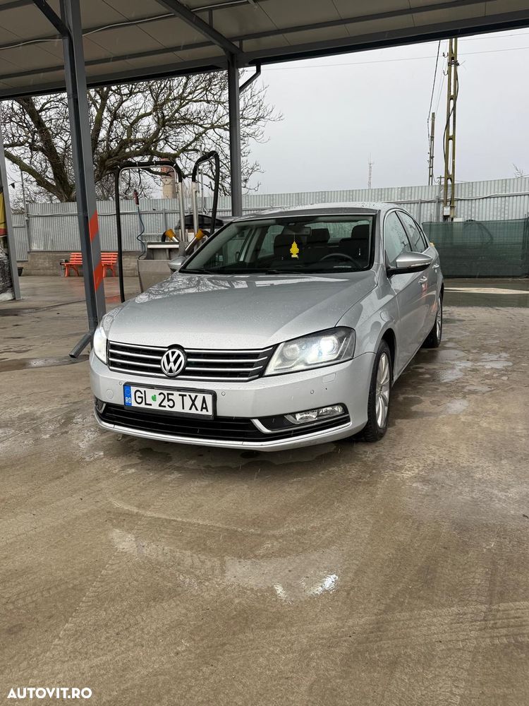 Volkswagen Passat Variant 2.0 TDI Blue TDI DSG Comfortline - 2