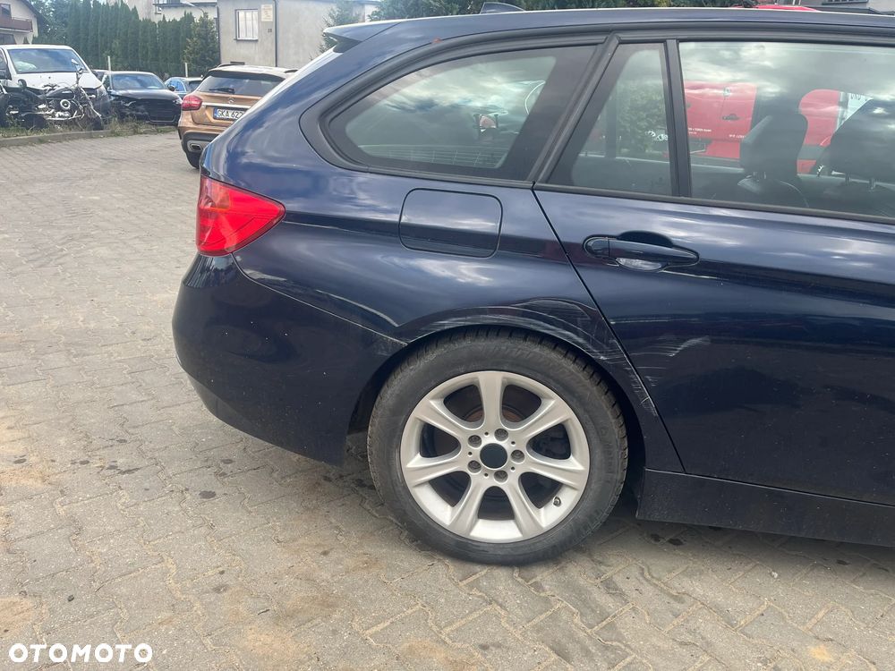 BMW Seria 3 330d xDrive - 3